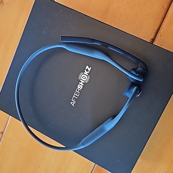 Aftershokz wireless stero bone conducting headset...black & gray ASC100 - Picture 9 of 14